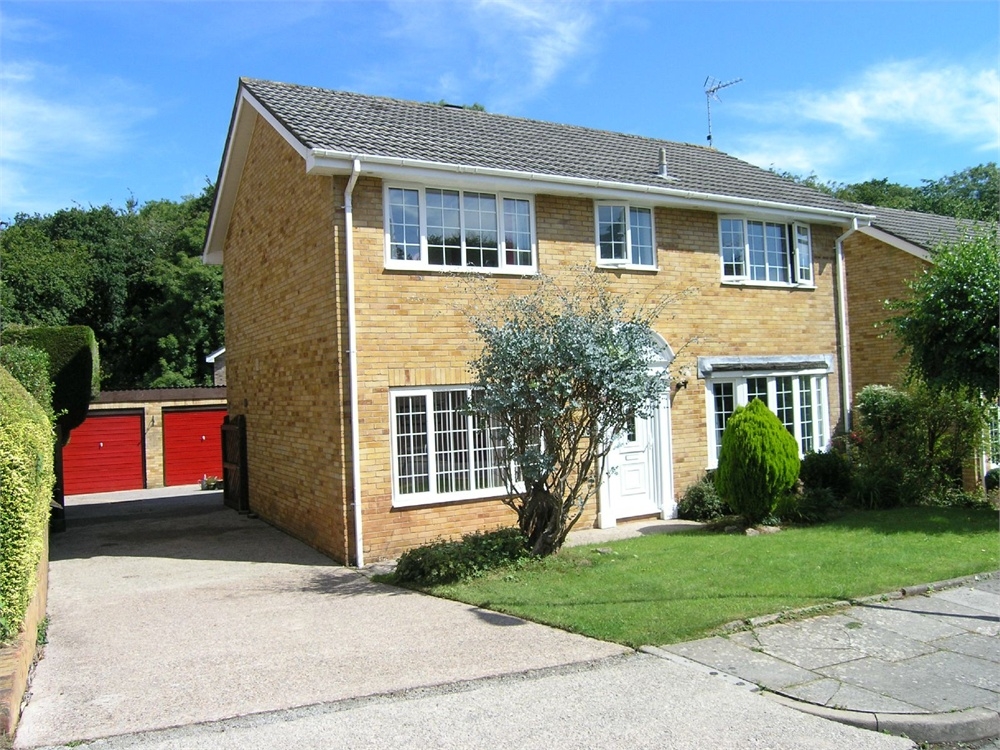 4 bedroom Detached House for sale in Cardiff