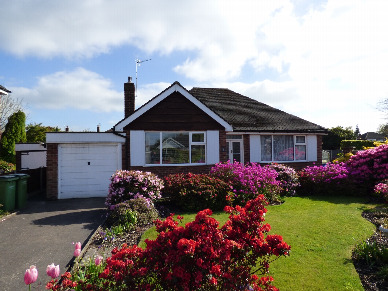 2 bedroom Detached Bungalow for sale in Stockport