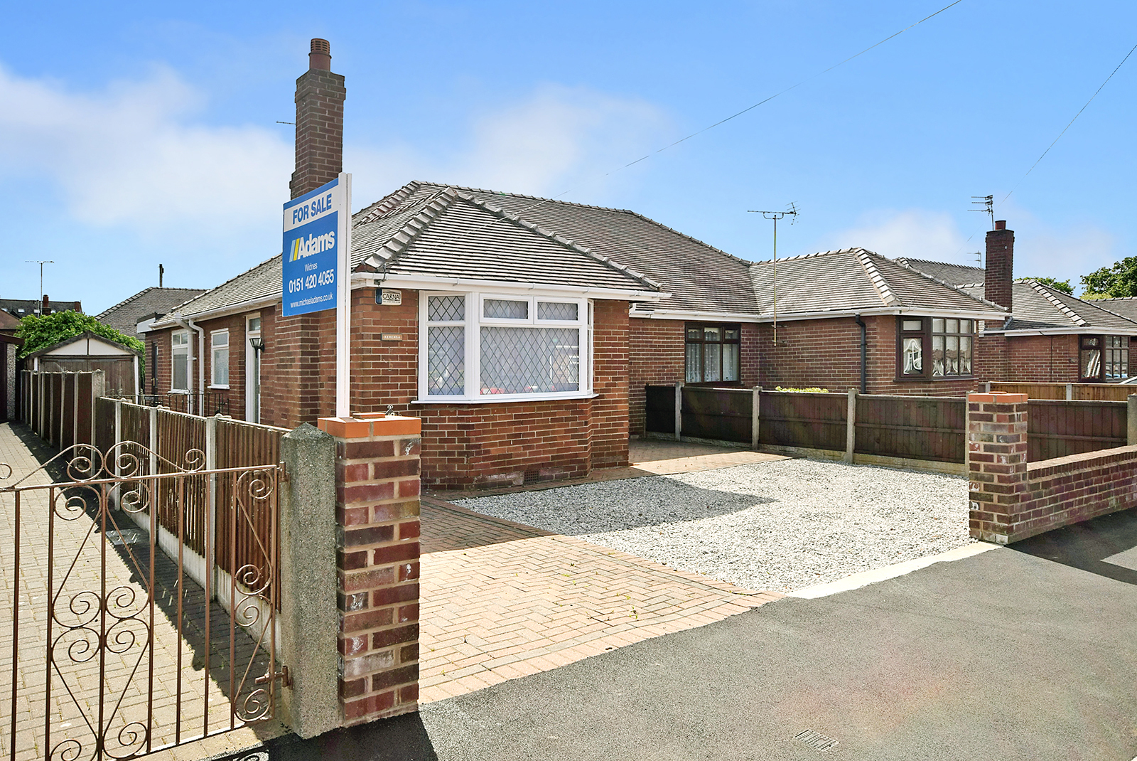 2 bedroom Bungalow for sale in Widnes
