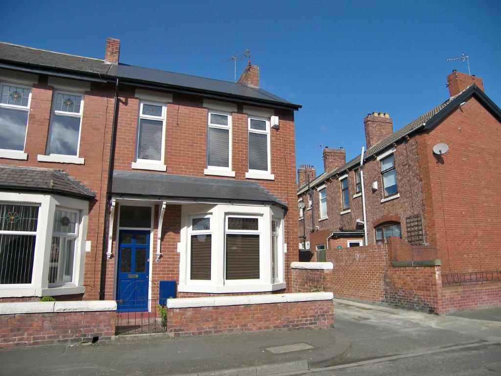 3 bedroom End of Terrace House for sale in Tyne and Wear