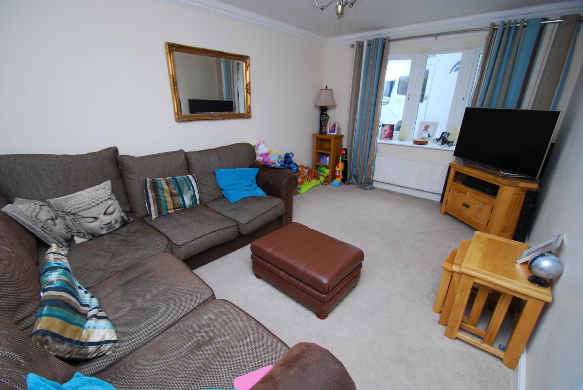 3 bedroom Semi-Detached House for sale in Barnsley