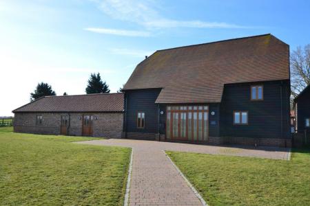 7 Bedroom Detached House For Rent In Knebworth